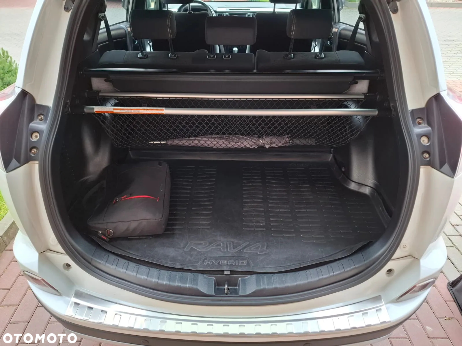 Toyota RAV4 Hybrid Selection 4x2 - 13