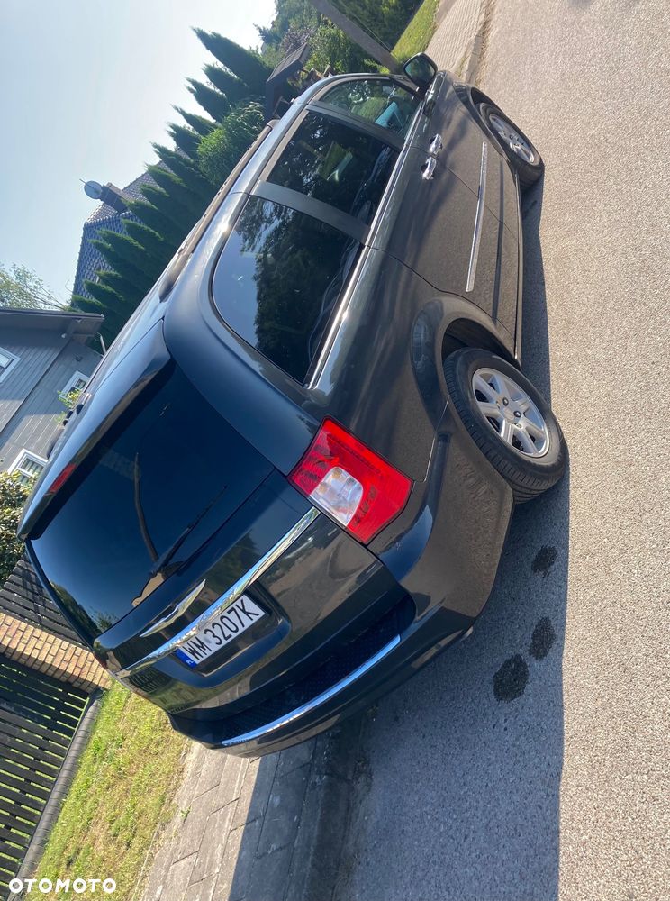 Chrysler Town & Country 3.6 Touring - 16
