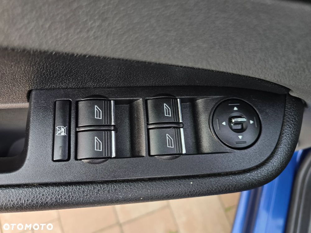 Ford Focus 1.6 16V Titanium - 24