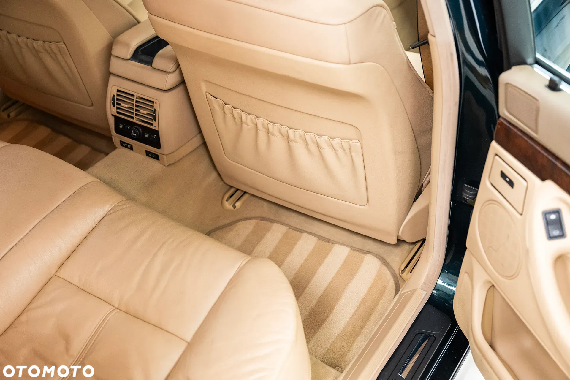 BMW Seria 7 - 16