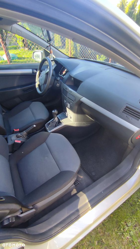 Opel Astra 1.4 Enjoy - 17