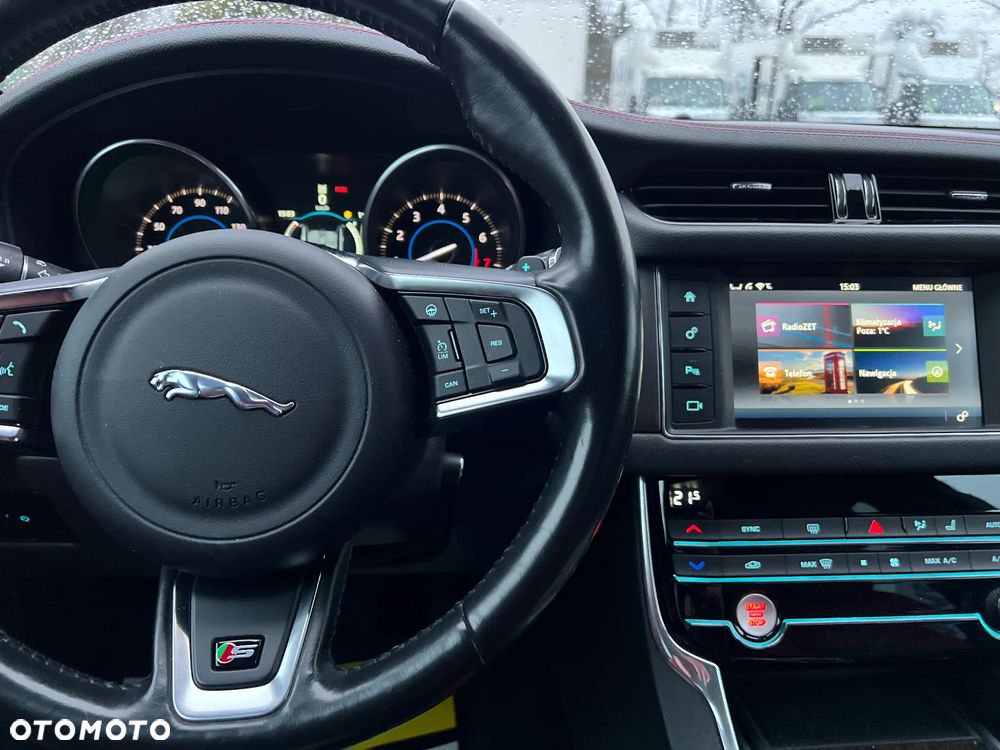 Jaguar XF S AWD - 15