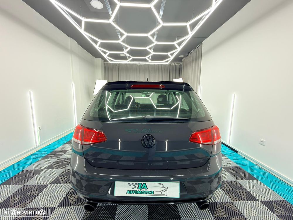 VW Golf 2.0 TDi Confortline - 7