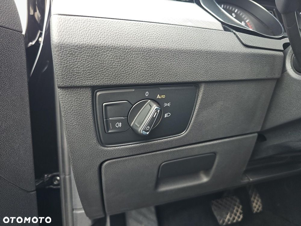 Volkswagen Passat - 25