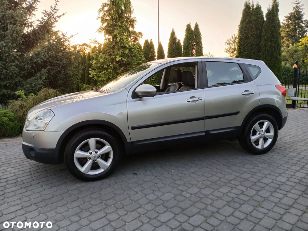 Nissan Qashqai 2.0 4x4 Tekna - 4