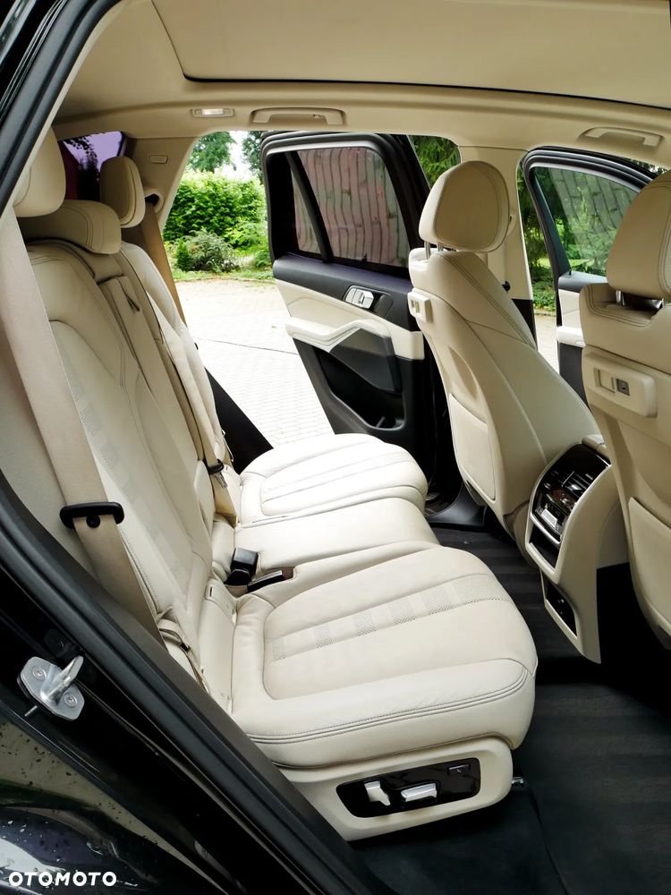 BMW X5 xDrive40i - 11