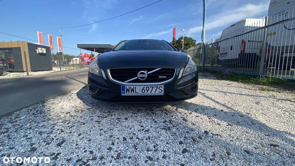 Volvo V60 D2 R-Design - 9