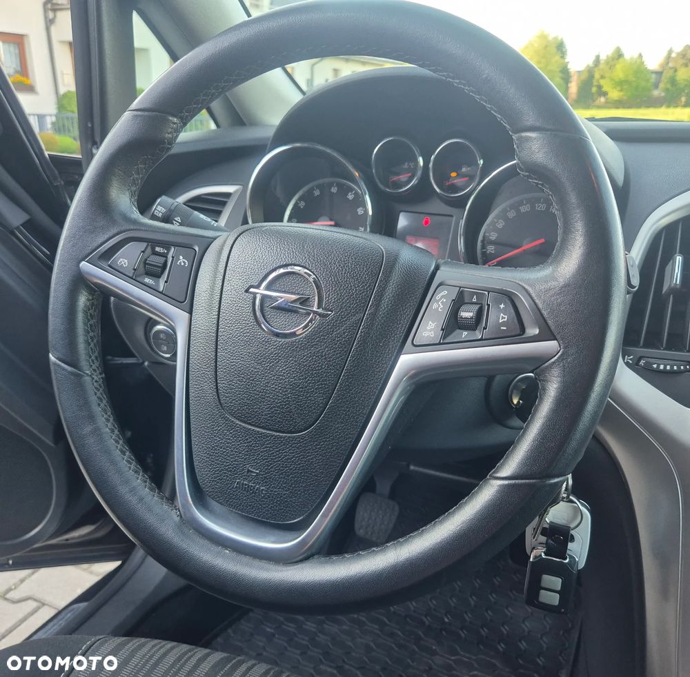 Opel Astra 1.4 ecoFLEX - 26