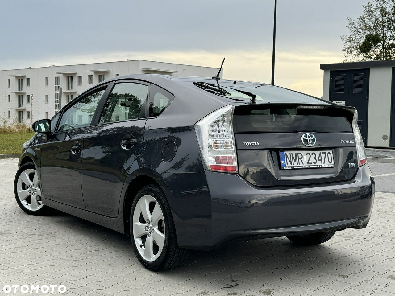 Toyota Prius 1.8 HSD Premium - 7