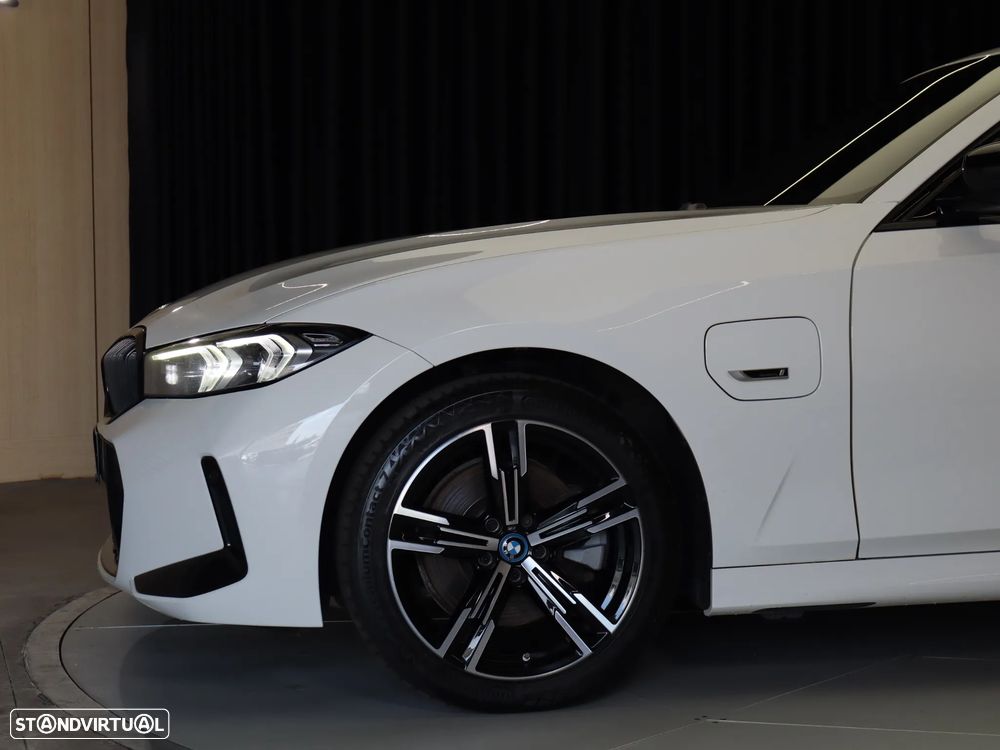 BMW 320 e xDrive Aut. M Sport - 12