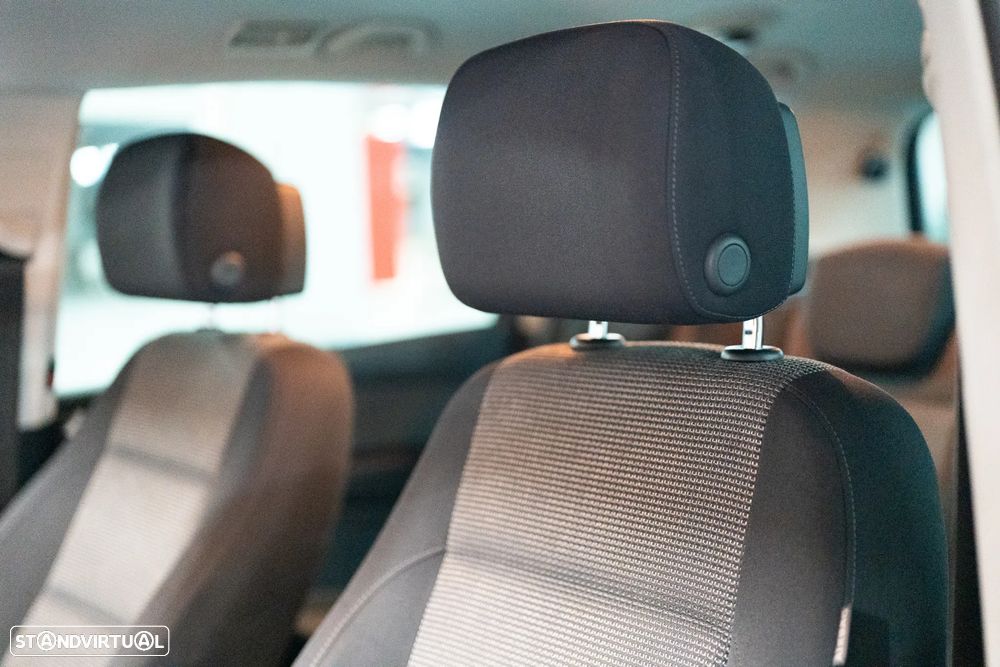 VW Sharan 2.0 TDI Confortline DSG - 35