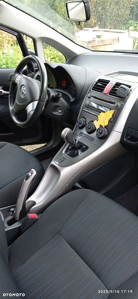 Toyota Auris - 12