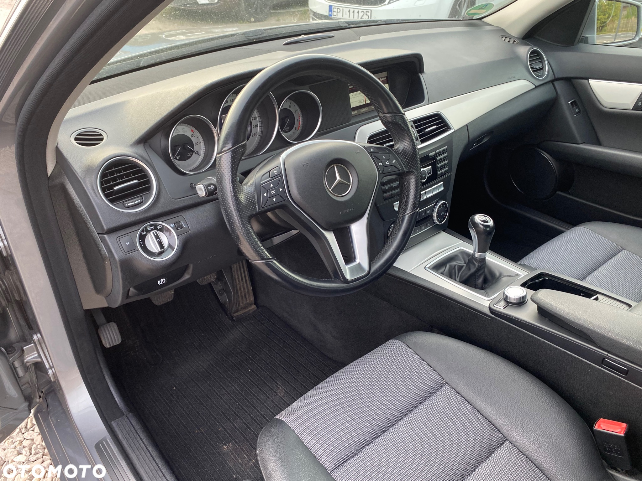 Mercedes-Benz Klasa C 180 (BlueEFFICIENCY) Avantgarde - 17