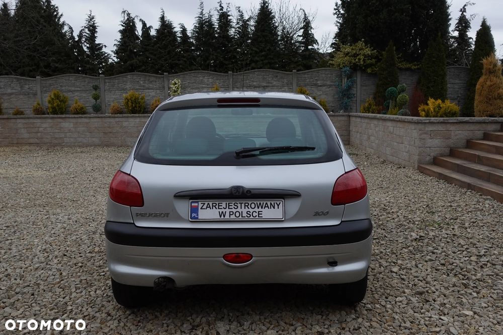 Peugeot 206 - 10