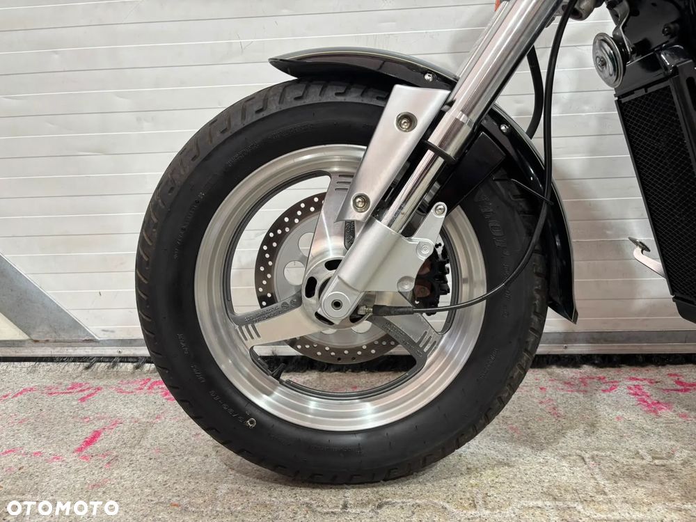 Suzuki Marauder - 21