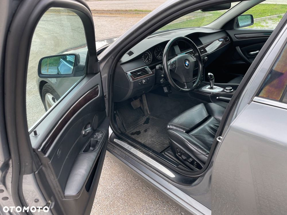 BMW Seria 5 523i Edition Exclusive - 9