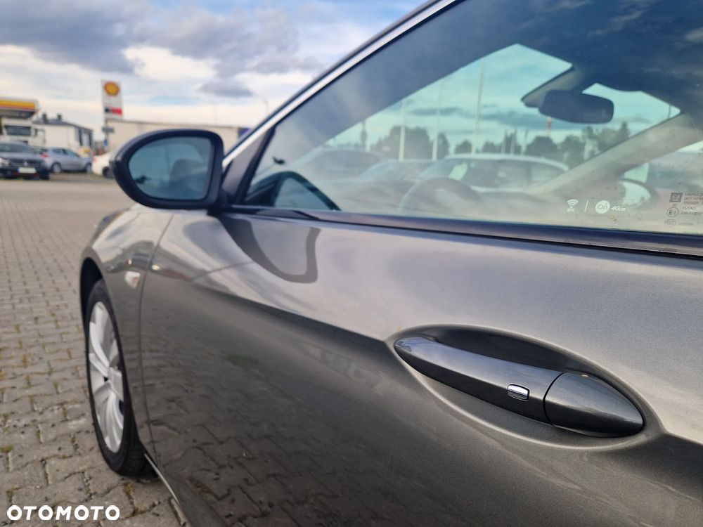 Opel Insignia - 10