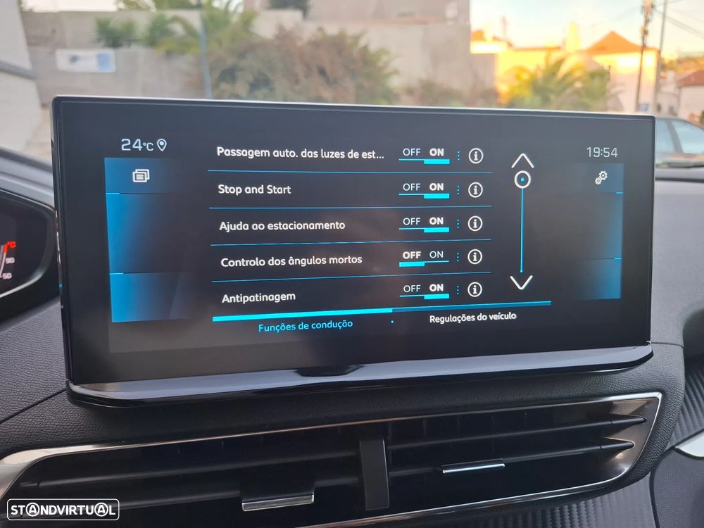 Peugeot 3008 1.2 PureTech Allure EAT8 - 19