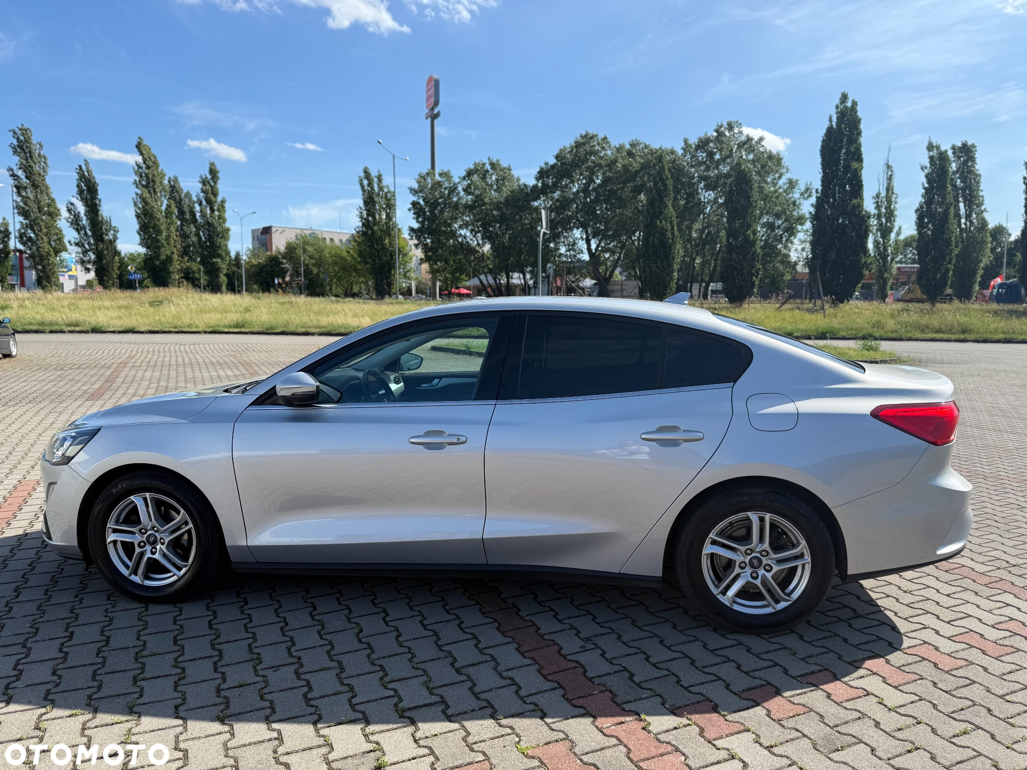 Ford Focus 1.0 EcoBoost Connected - 14