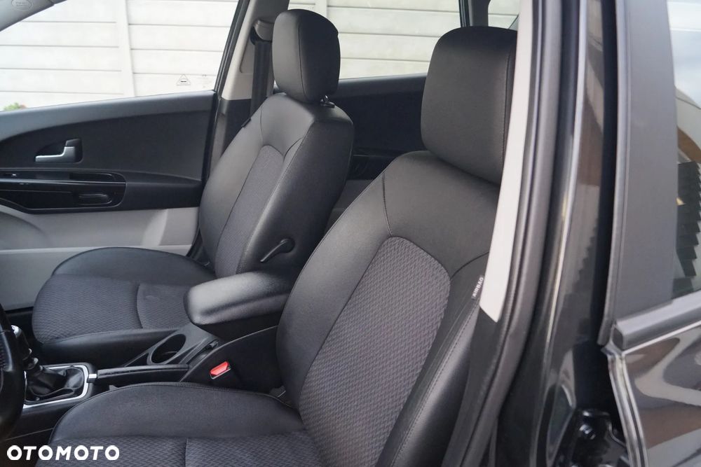 Kia Ceed - 7