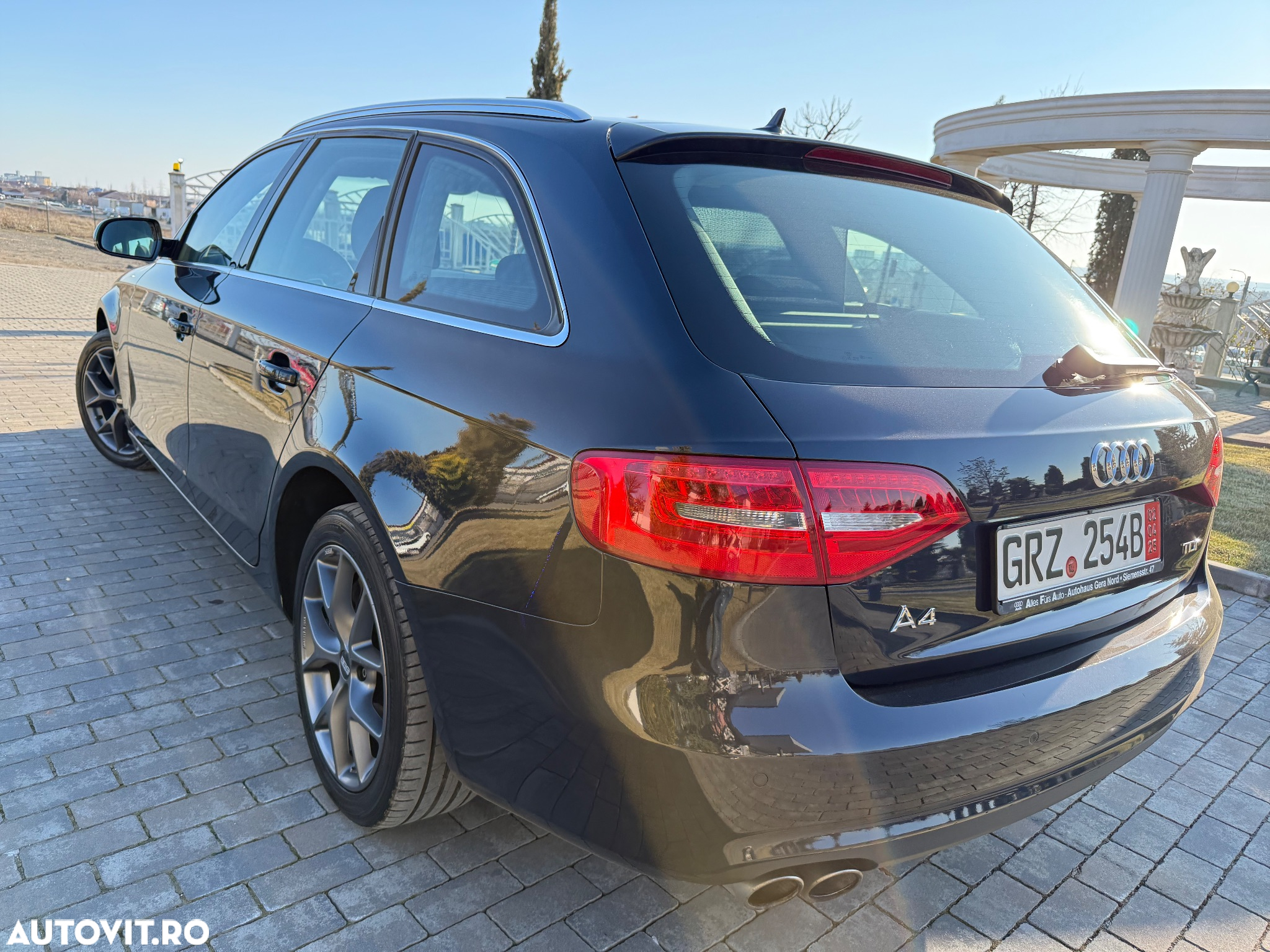 Audi A4 Avant 2.0 TDI ultra Sport - 2