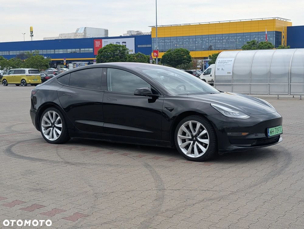 Tesla Model 3 - 2
