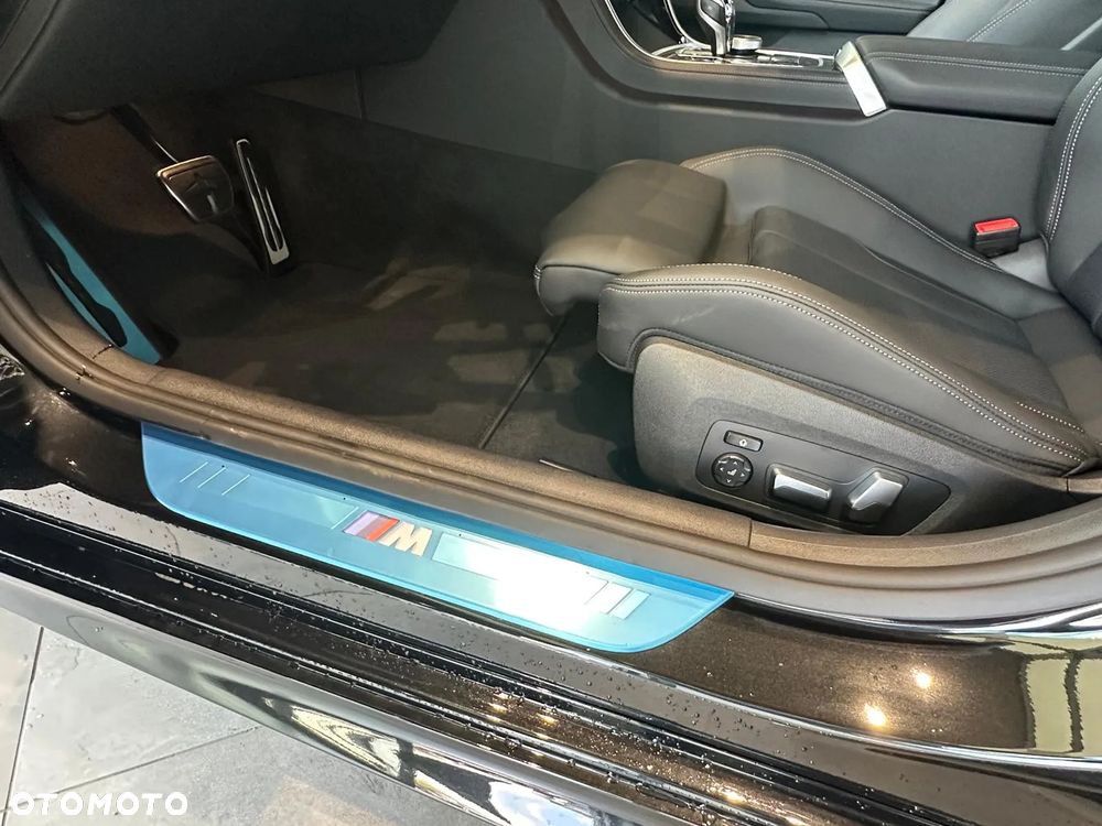 BMW Seria 8 - 20