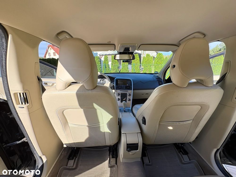 Volvo XC 60 2.4D AWD Summum - 9