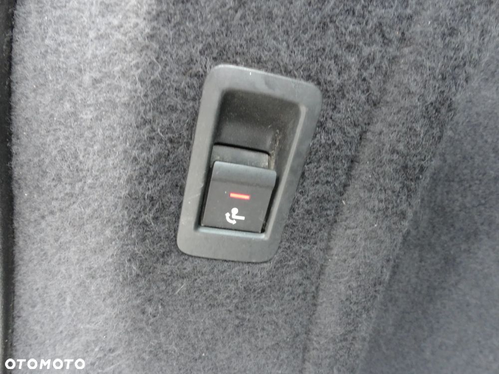 Audi A4 Avant 35 TDI mHEV S Line S tronic - 26