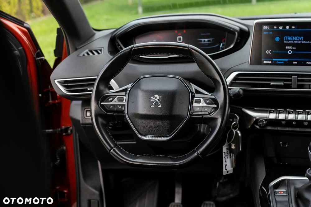 Peugeot 3008 1.2 PureTech Style - 24