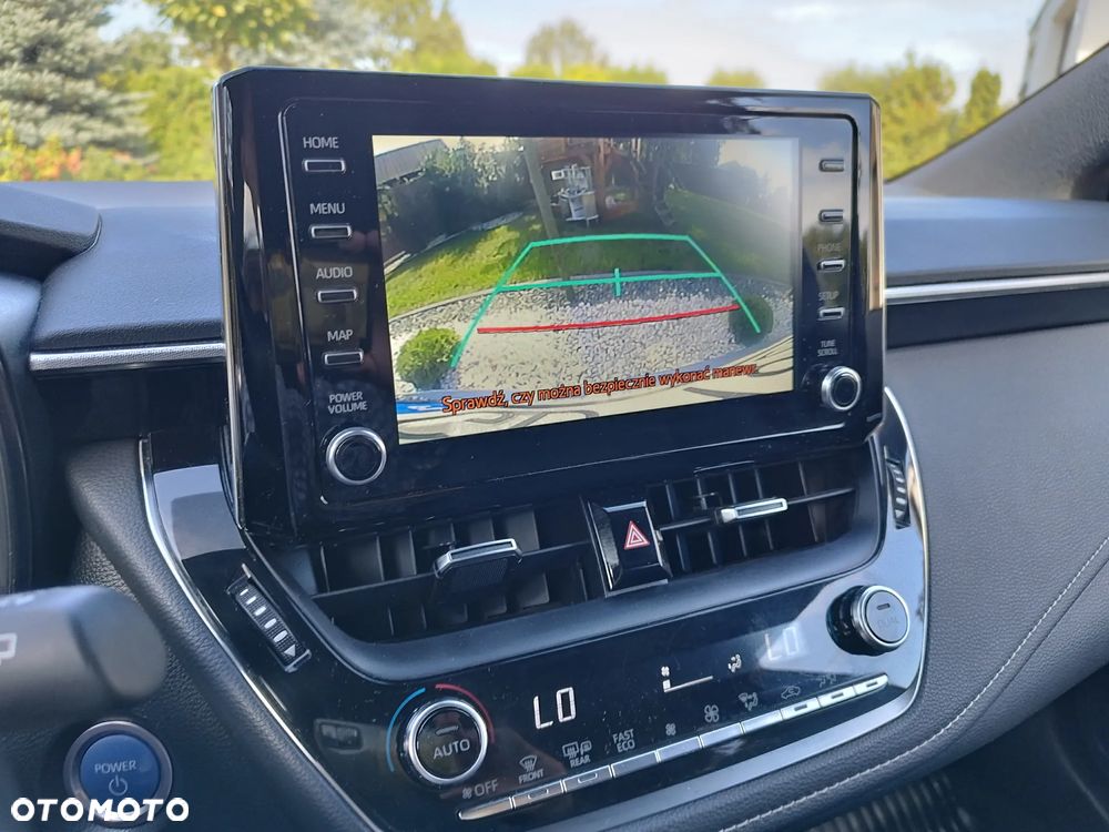 Toyota Corolla 1.8 Hybrid Executive - 26