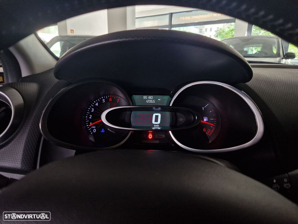 Renault Clio 0.9 TCe Limited - 16