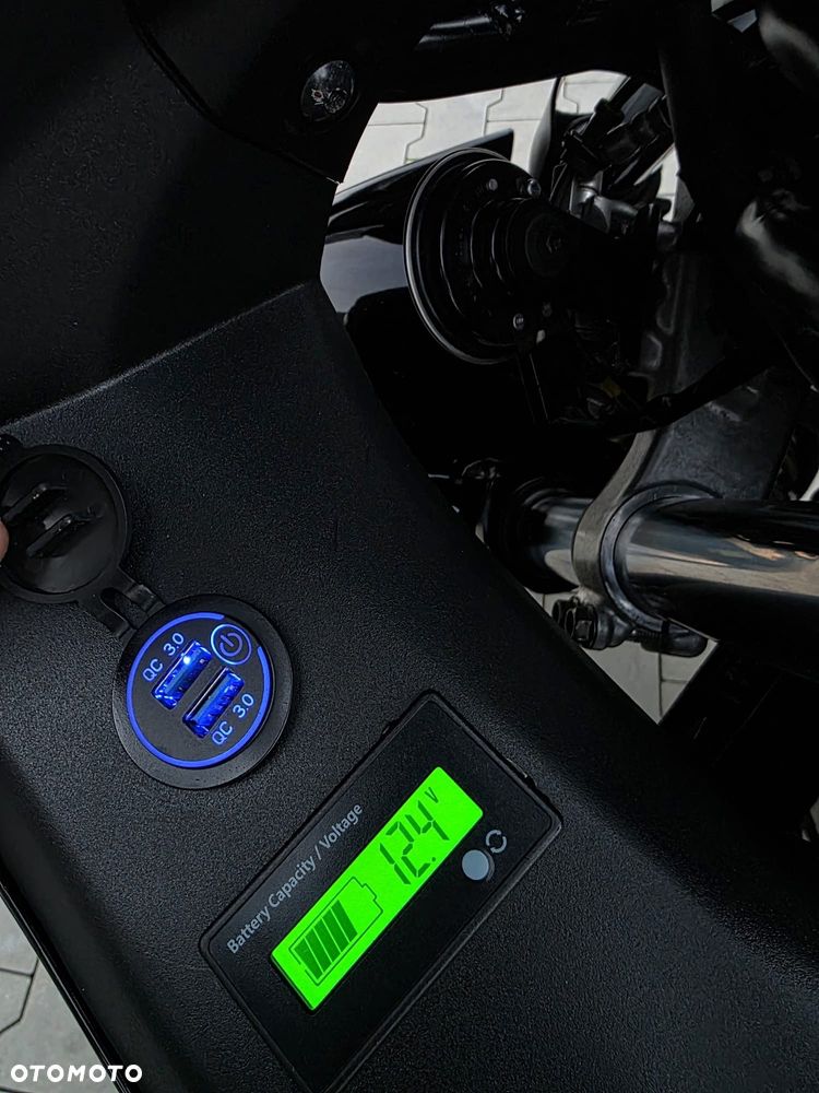 Suzuki GSX - 21