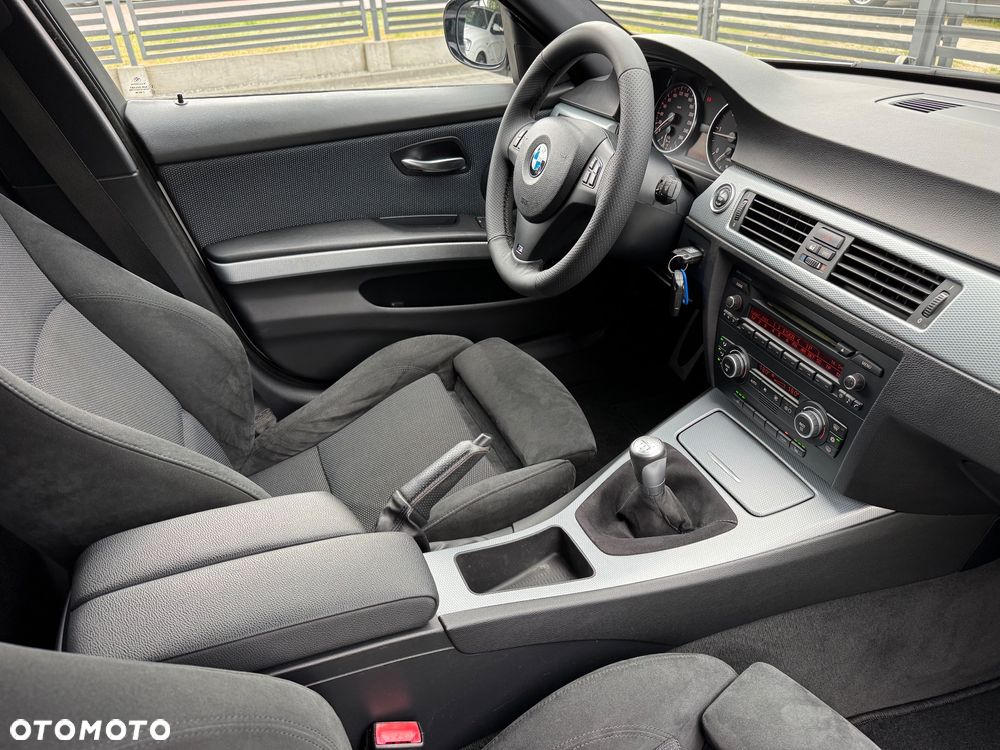BMW Seria 3 318d M Sport EU6 - 11