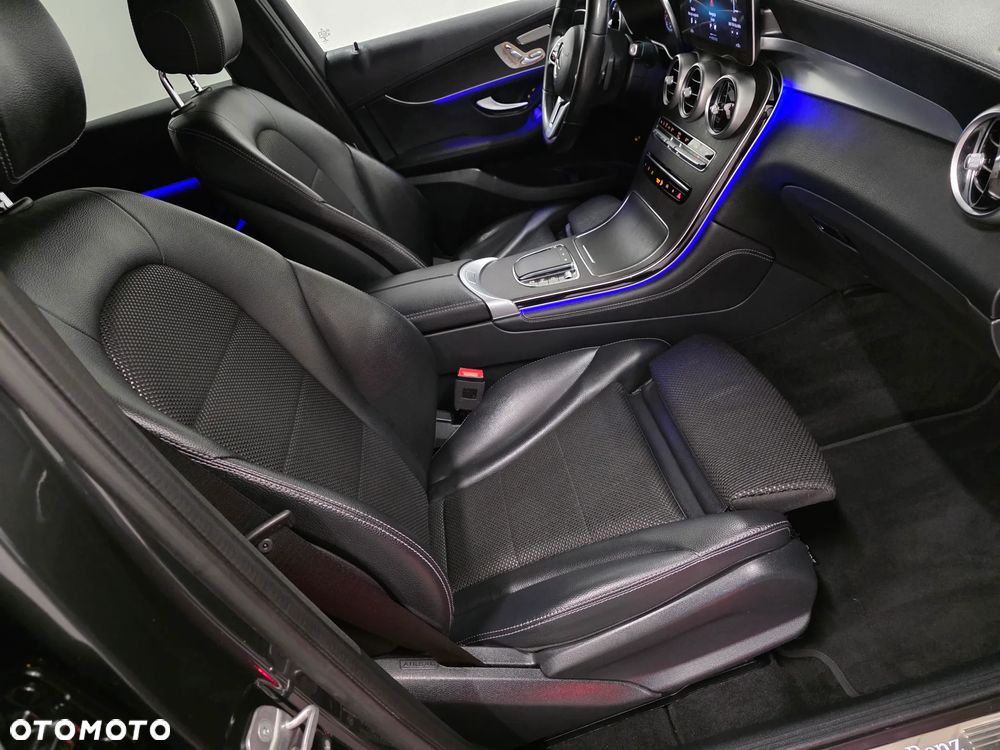 Mercedes-Benz GLC 300 de 4Matic 9G-TRONIC AMG Line Plus - 19