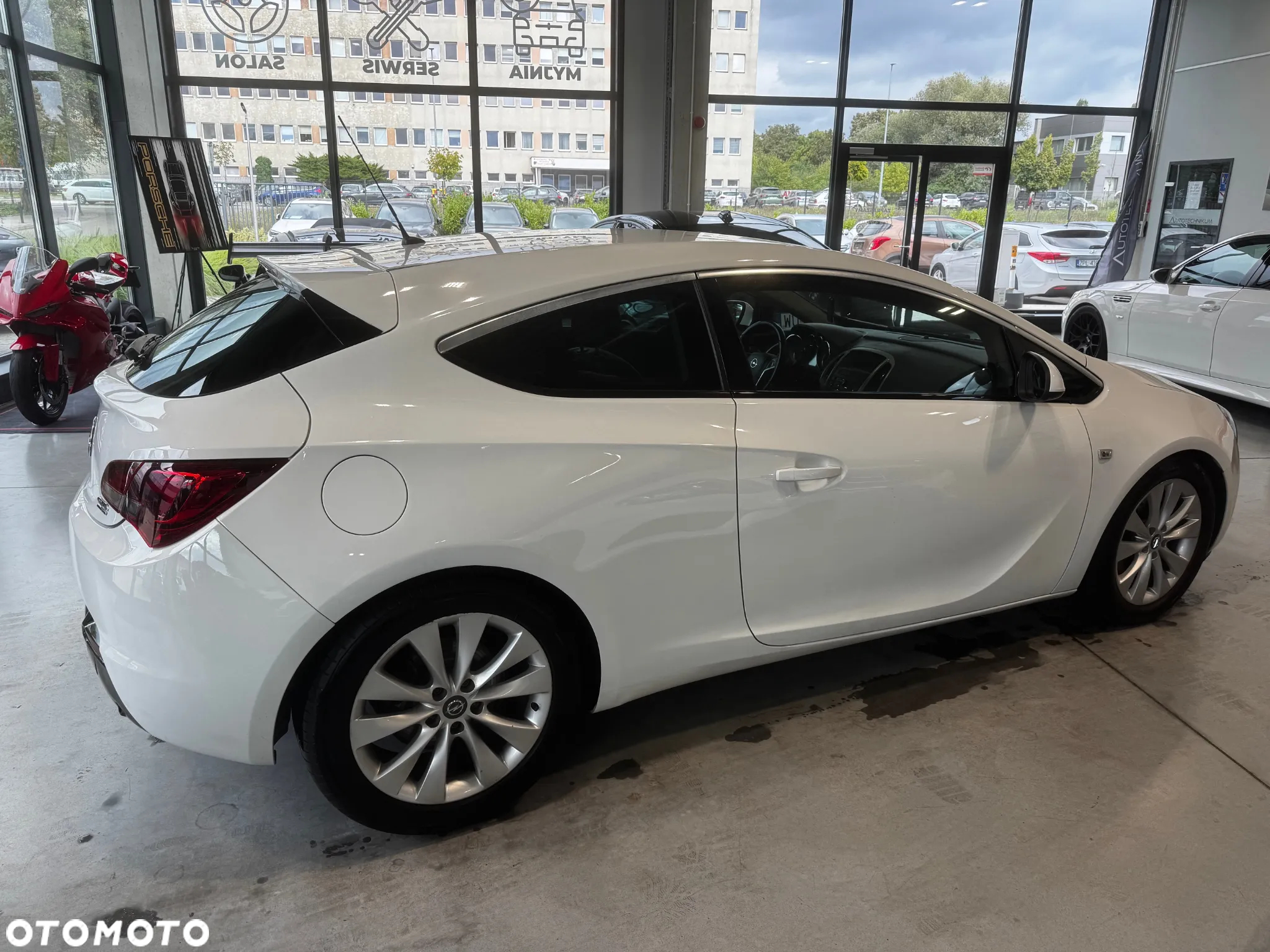 Opel Astra GTC 1.7 CDTI DPF ecoFLEX Start/Stop - 4