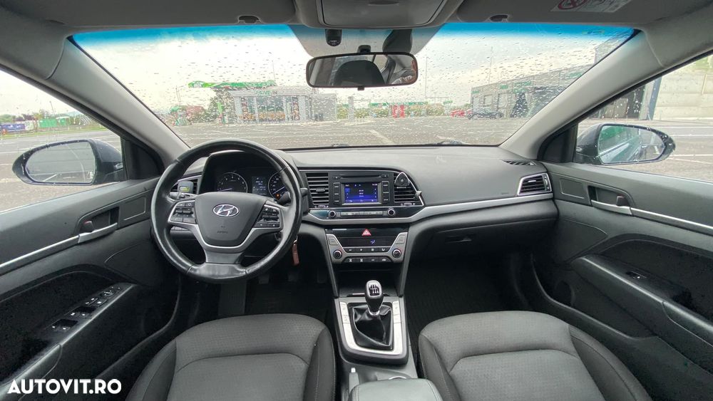 Hyundai Elantra 1.6 MPi Highway - 14