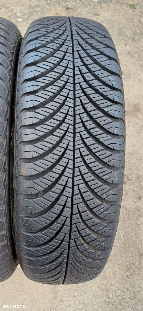 165/70R14 GOODYEAR , dwie używane opony wielosezonowe. - 2