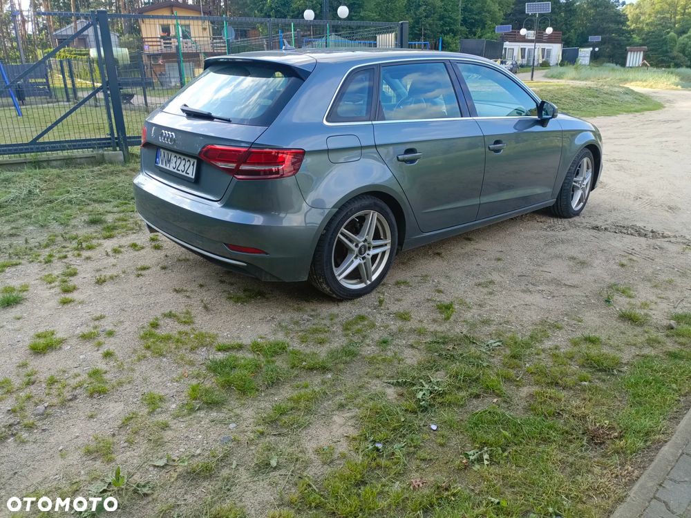 Audi A3 Sportback 1.6 TDI design - 5