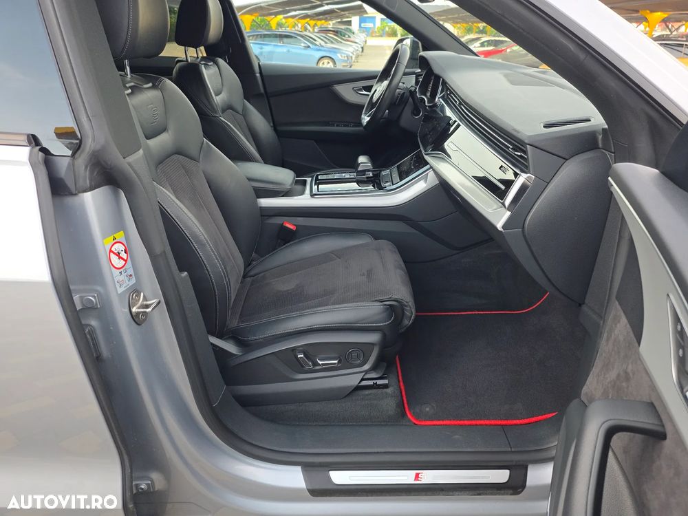 Audi Q8 - 11