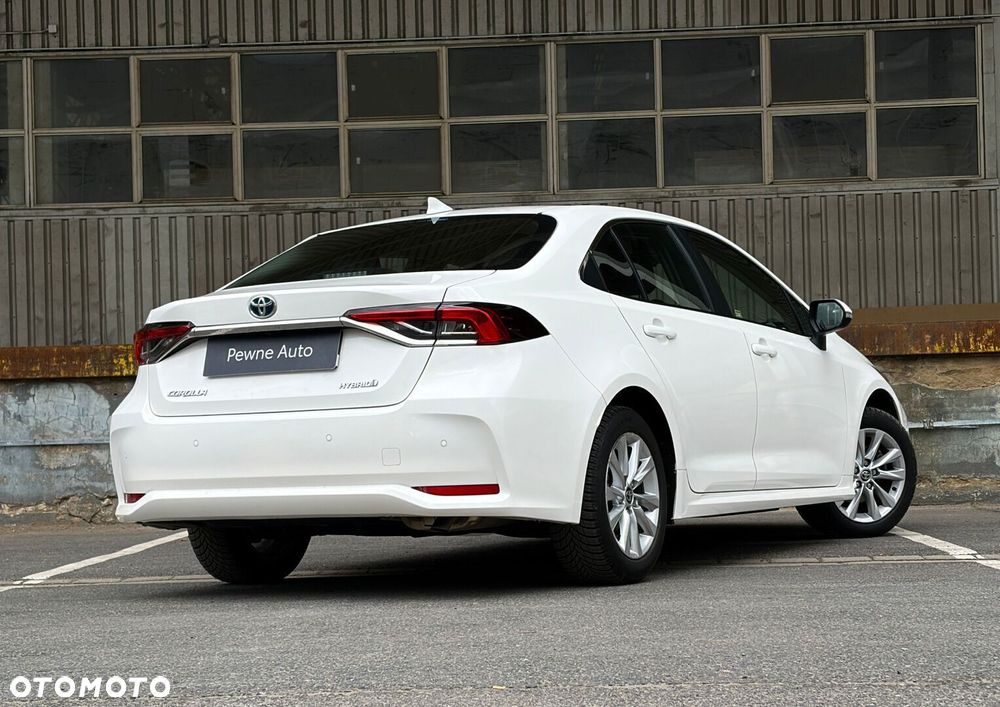Toyota Corolla 1.8 Hybrid Comfort - 23
