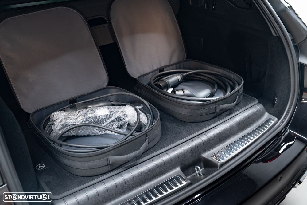 Mercedes-Benz C 300 e AMG Line - 12