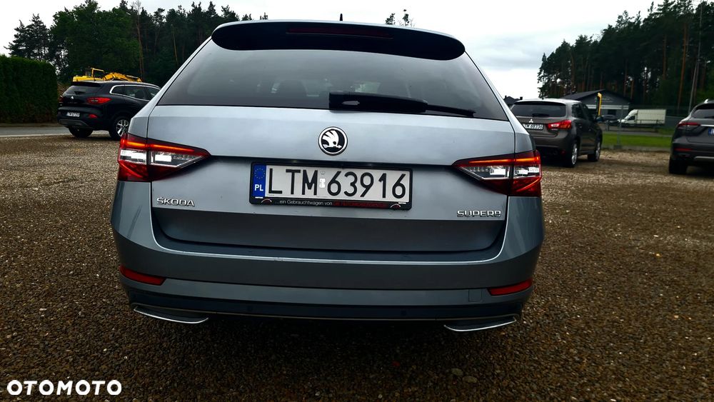Skoda Superb 2.0 TDI Sportline DSG - 11
