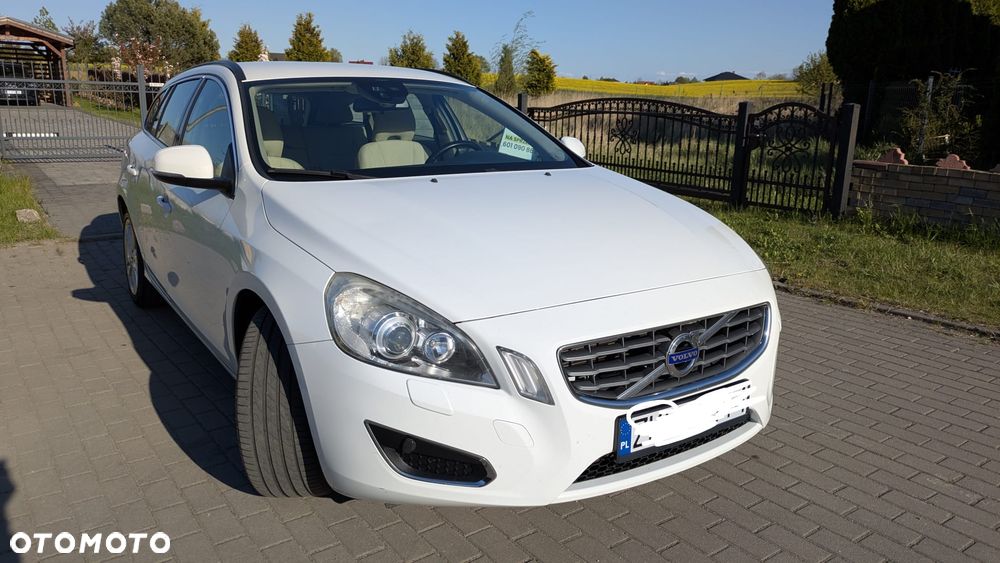 Volvo V60 T3 Momentum - 10