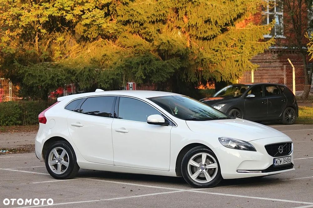 Volvo V40 D2 Momentum - 17