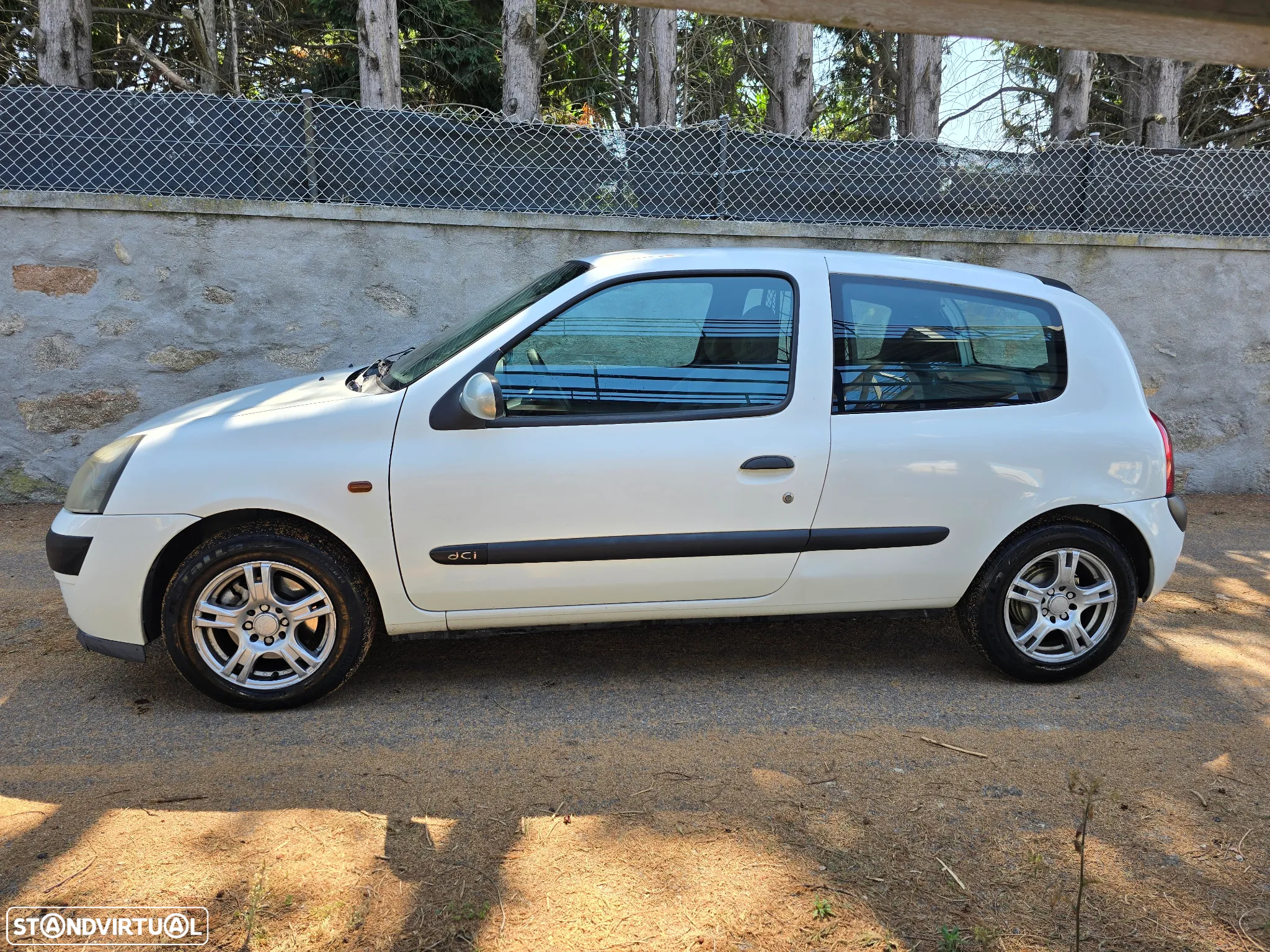 Renault Clio DCI Van - 9