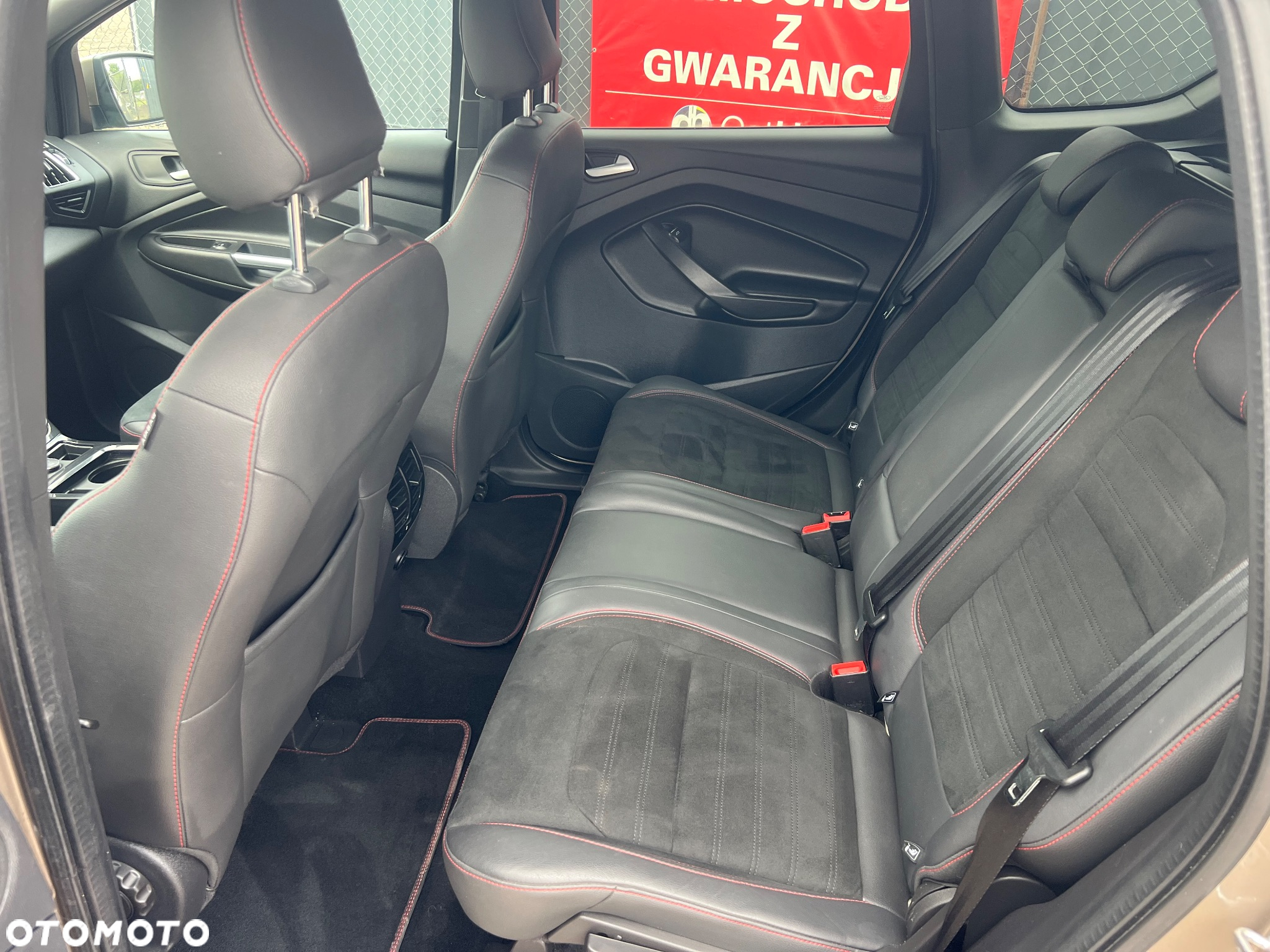 Ford Kuga 2.0 TDCi 4x4 ST-Line - 6