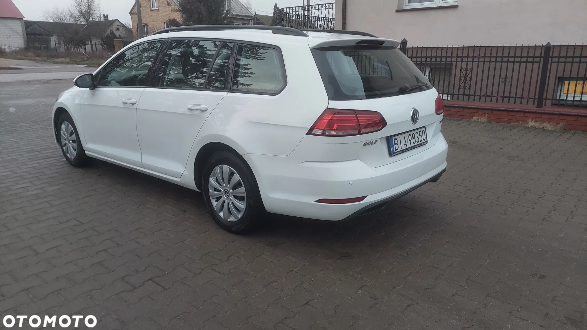 Volkswagen Golf - 4