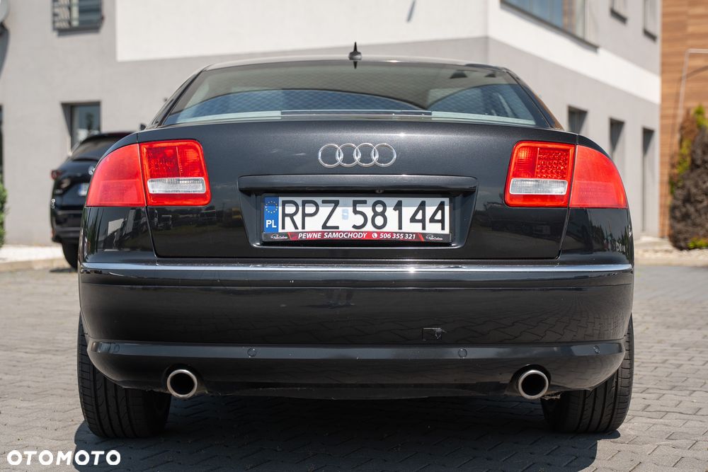 Audi A8 4.2 L Quattro - 19