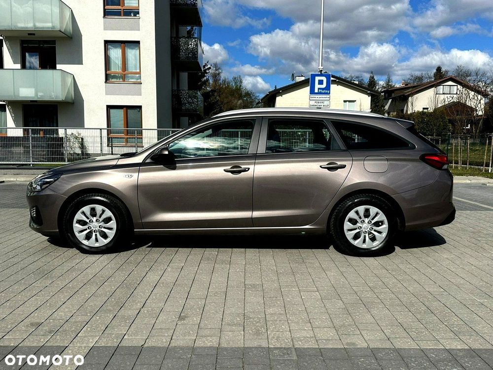 Hyundai i30 1.5 DPI Classic + - 3